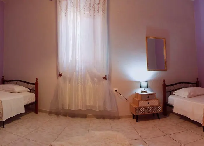 Maria's House In Front Of The Appartement Chania (Crete)